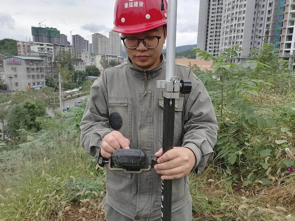 王磊.jpg